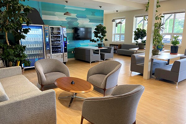 More Photos Of 93 Pilgrim Park Rd, Waterbury Office For Lease