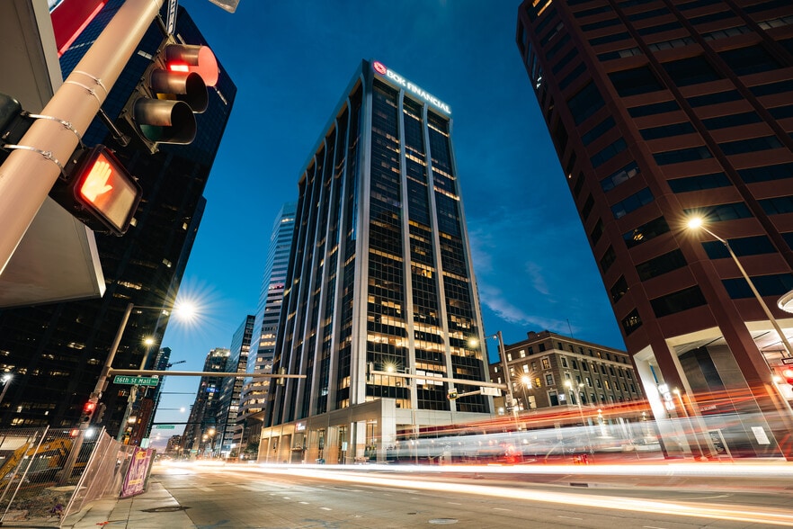 More Photos Of 1600 Broadway, Denver Office For Lease