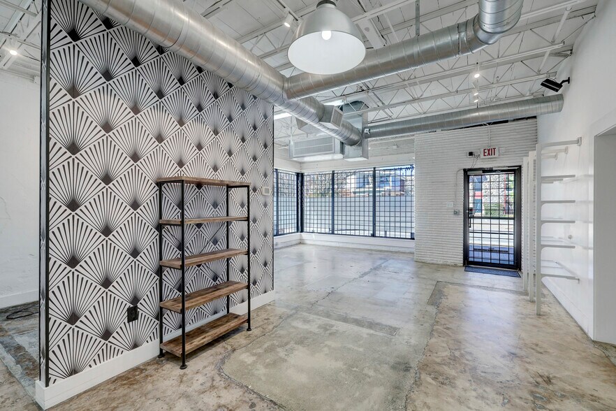 More Photos Of 3803 Bute St, Houston Storefront Retail Residential For Sale