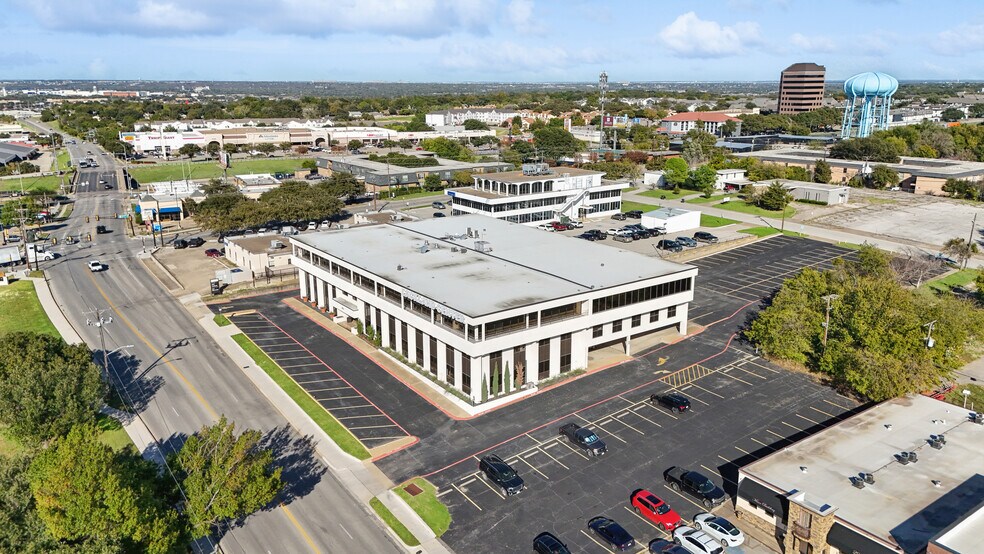 More Photos Of 2821 Lackland Rd, Fort Worth Office For Sale