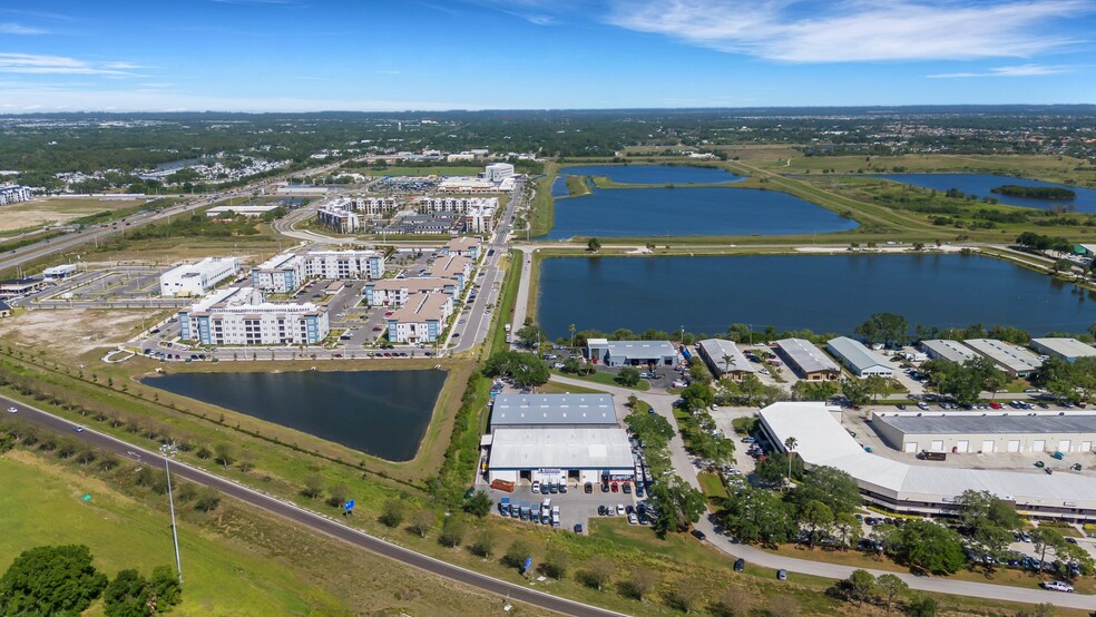 More Photos Of 215 Interstate Blvd, Sarasota Warehouse For Sale