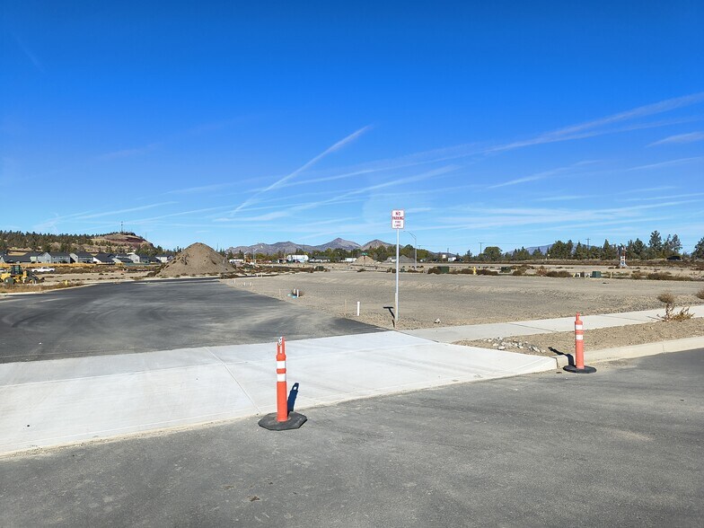 More Photos Of 3259 NW 7th St, Redmond Land For Sale