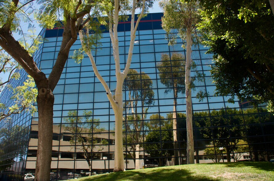More Photos Of 1501 Hughes Way, Long Beach Office Residential For Lease