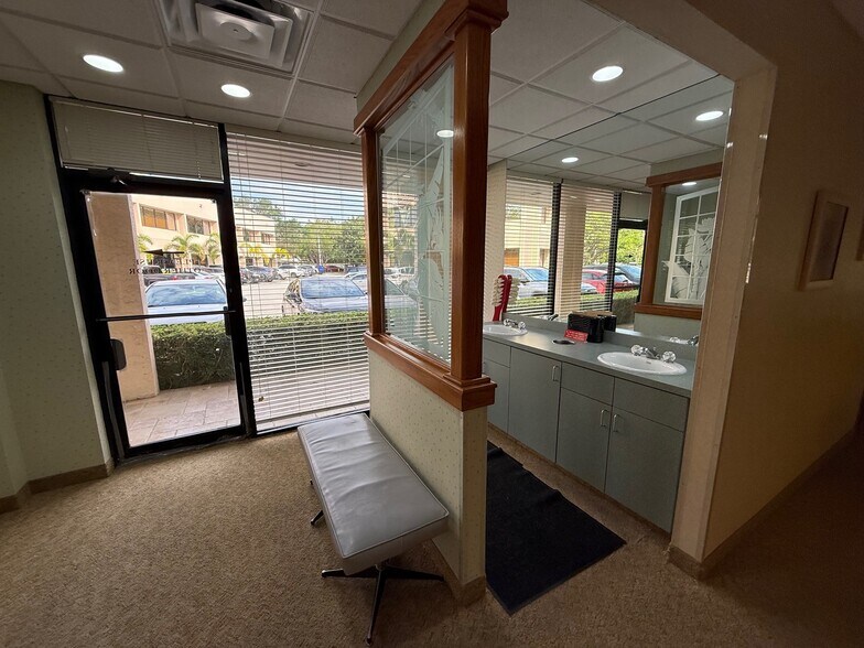 More Photos Of 11382 Prosperity Farms Rd, Palm Beach Gardens Medical For Lease