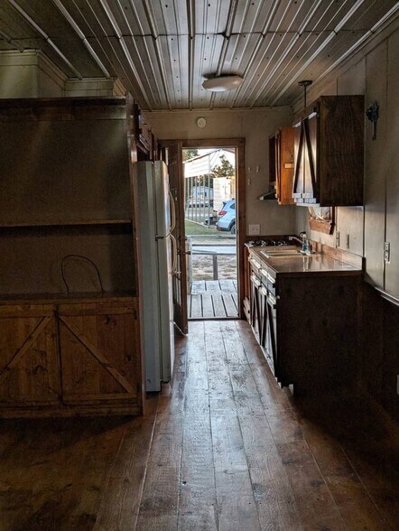 More Photos Of 13099 US Highway 259 S, Mount Enterprise Trailer Camper Park For Sale