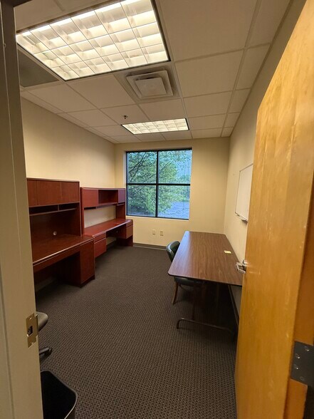 More Photos Of 1880 W Oak Pky, Marietta Loft Creative Space For Lease
