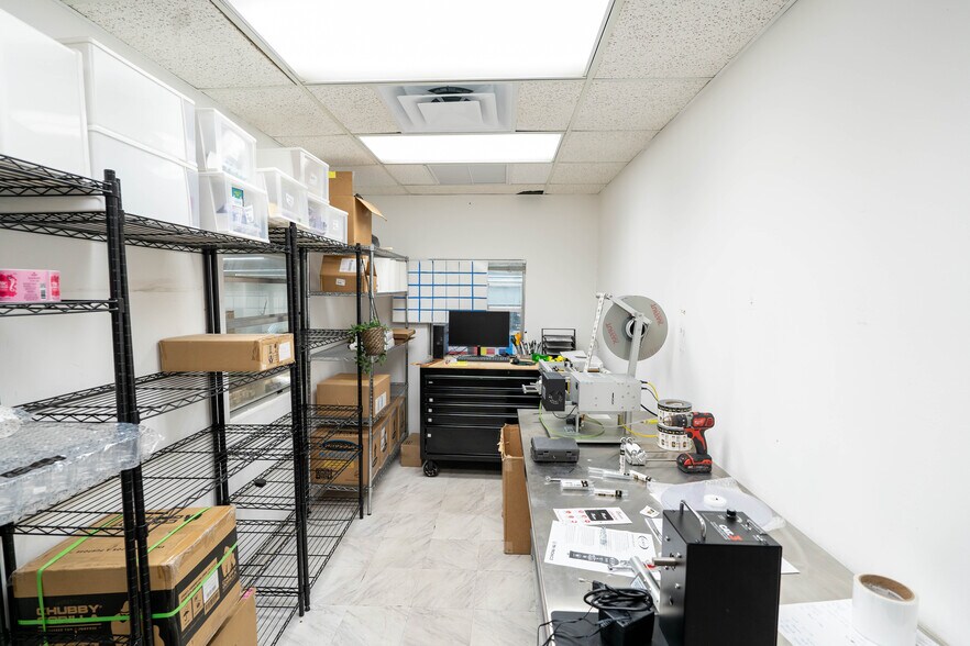 More Photos Of 3500 NW 17th Ave, Miami Storefront Retail Office For Lease