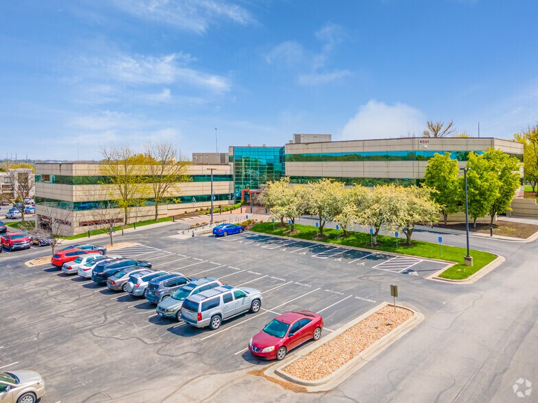 More Photos Of 4551 W 107th St, Overland Park Office For Lease