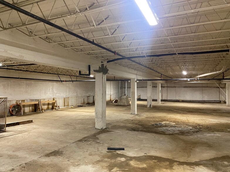 More Photos Of 2445 Highway 51, Hernando Restaurant For Lease