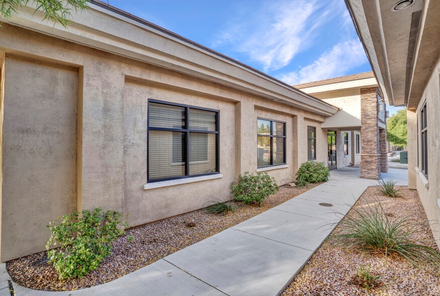 More Photos Of 6206 W Desert Inn Rd, Las Vegas Office For Lease