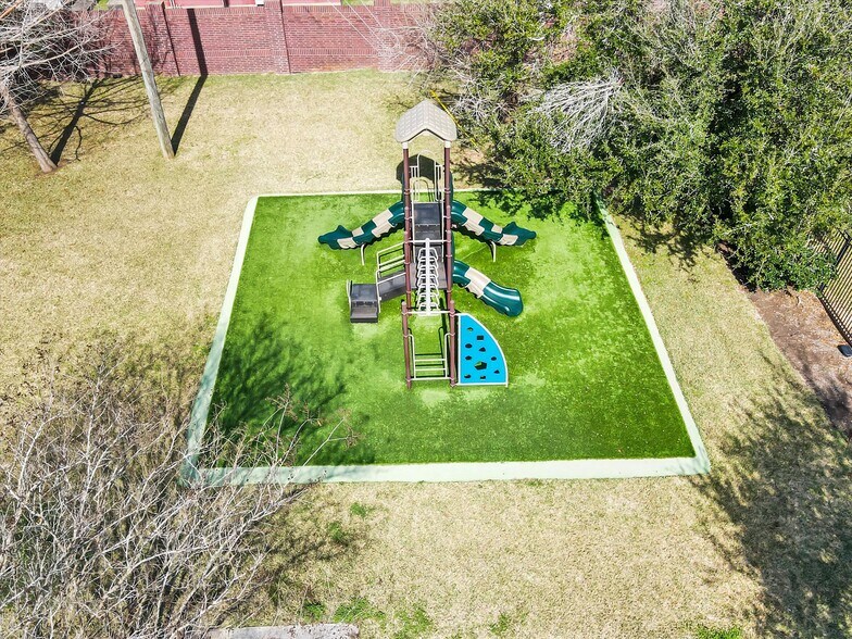 More Photos Of 20417 S University Blvd, Missouri City Schools For Lease