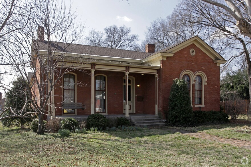 More Photos Of 1307 6th Ave N, Nashville Office For Lease