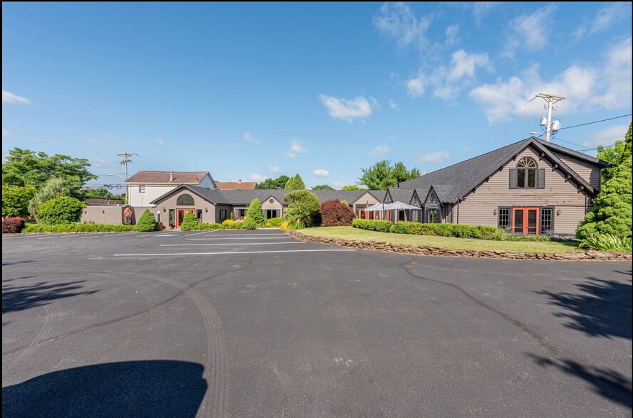 More Photos Of 181 E Brown St, Blairsville Restaurant For Sale