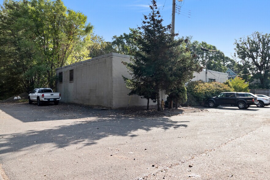 More Photos Of 49 Eddy St, New Haven Warehouse For Lease