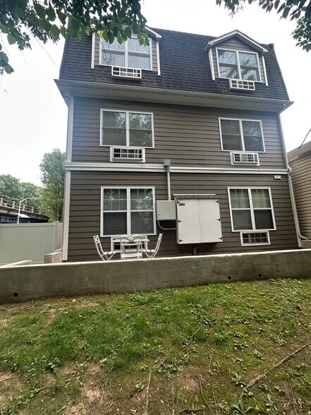 More Photos Of 4 Centennial Ave, Cranford Apartments For Lease