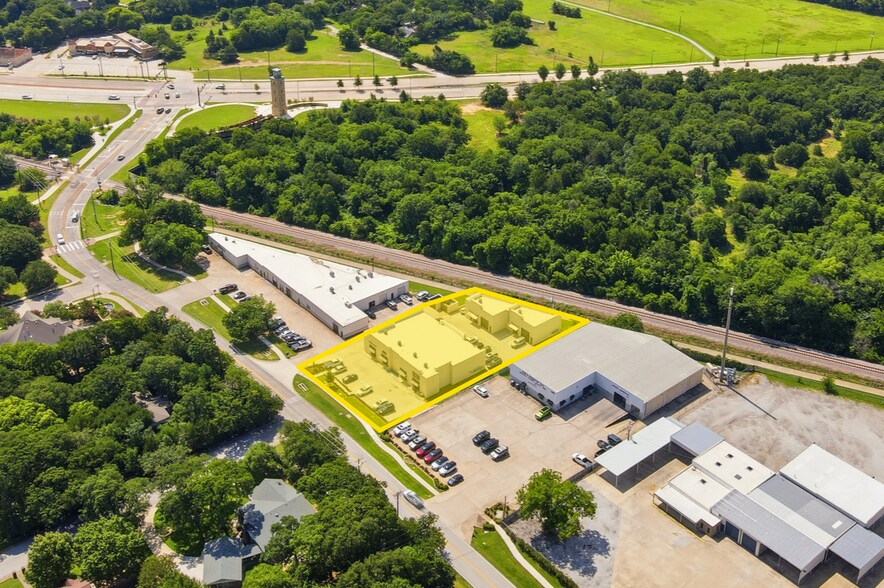 More Photos Of 1821-1829 John McCain Rd, Colleyville Warehouse For Sale