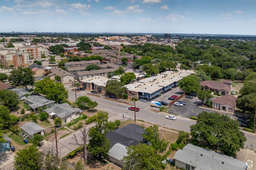 More Photos Of 3102 Hillcrest Dr, San Antonio Multifamily For Sale