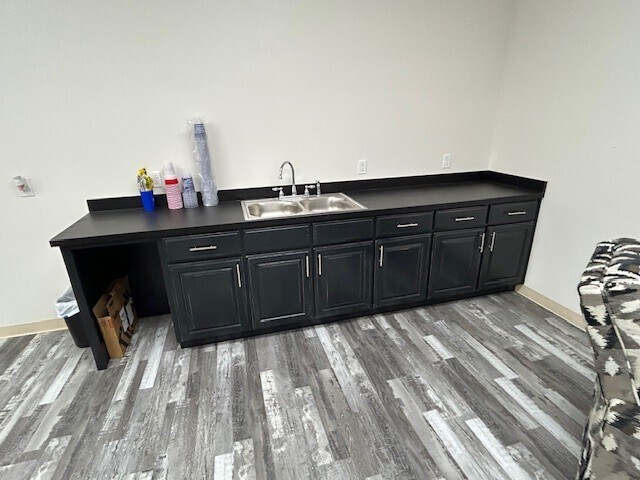 More Photos Of 2307 Stafford Blvd, Pecos Industrial For Lease