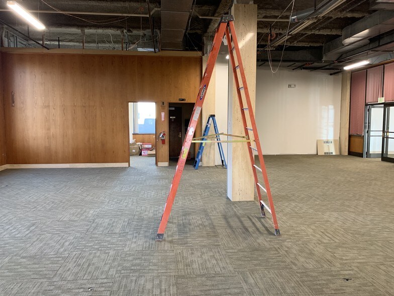 More Photos Of 4 Plaza Way, Fairhaven Bank For Lease