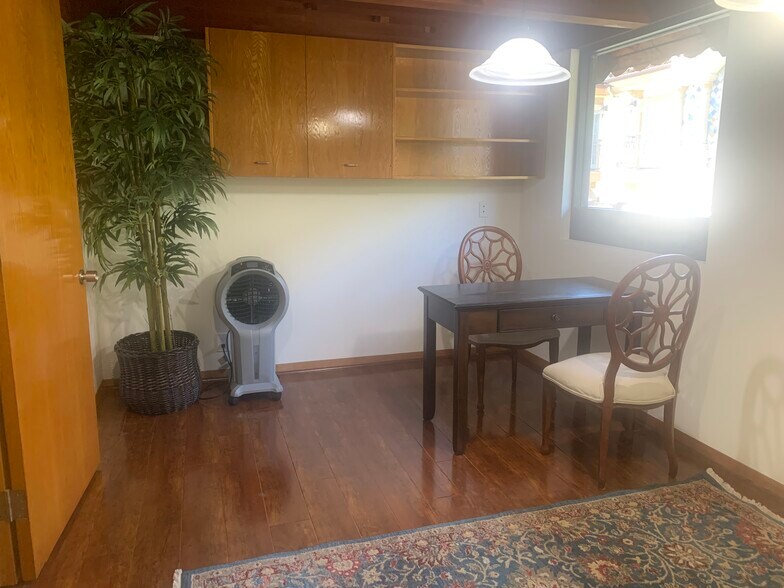 More Photos Of 479 S Marengo Ave, Pasadena Loft Creative Space For Lease