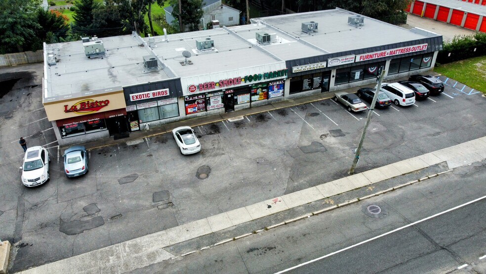 More Photos Of 512-520 Middle Country Rd, Coram Unknown For Sale