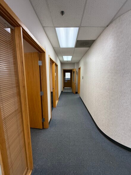 More Photos Of 143 Commerce Blvd, Loveland Warehouse For Sale