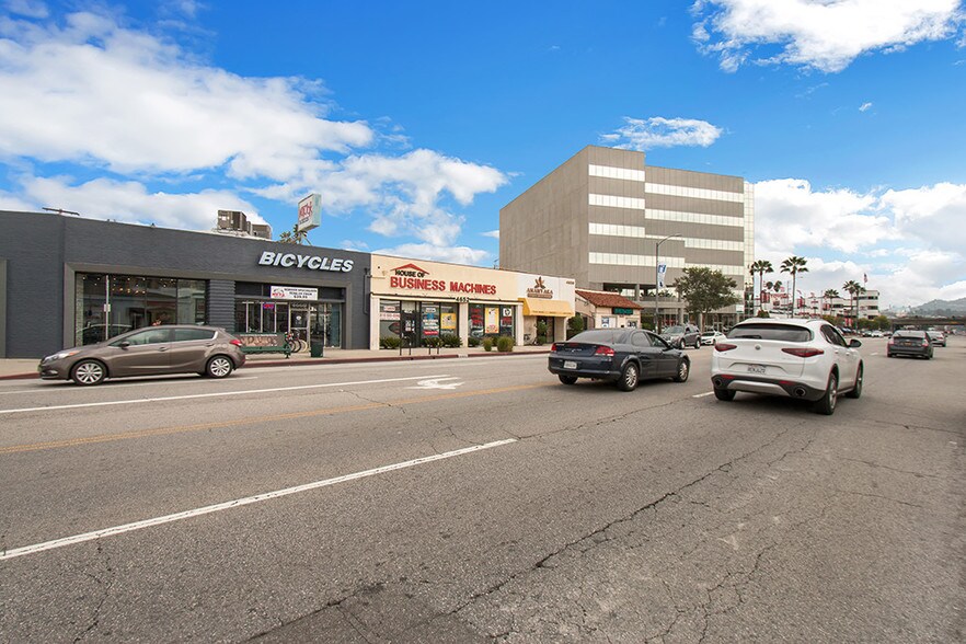 More Photos Of 4652-4654 Lankershim Blvd, North Hollywood Storefront Retail Office For Lease