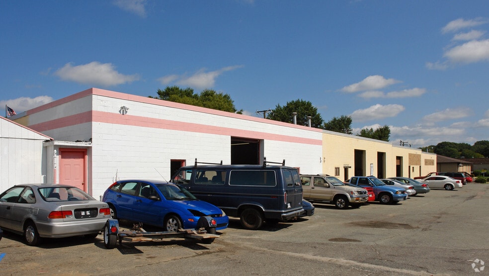More Photos Of 6509 Dickens Pl, Richmond Auto Repair For Sale