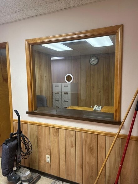 More Photos Of 818 N Raguet St, Lufkin Light Distribution For Sale