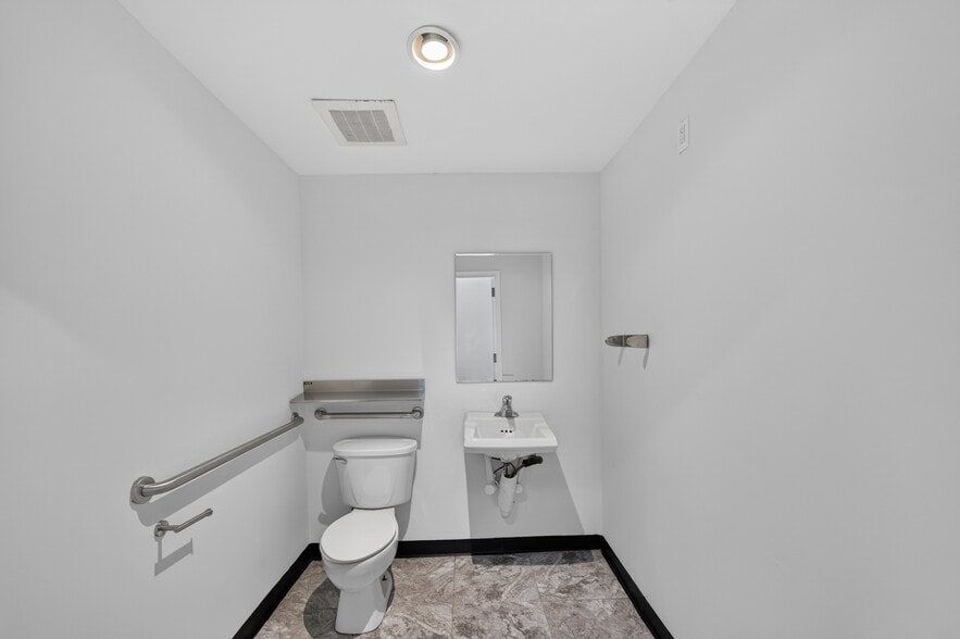 More Photos Of 356 Broadway, New York Apartments For Sale