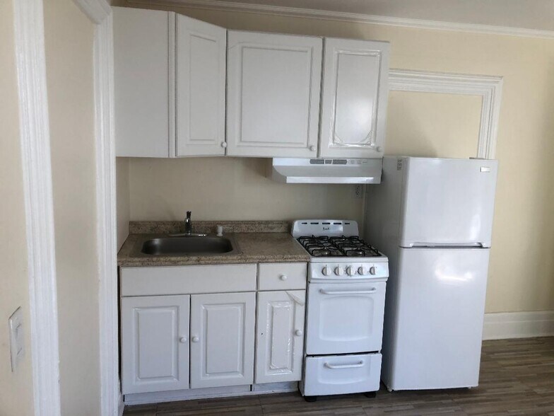 More Photos Of 340 Maple Ave, Westbury Apartments For Sale