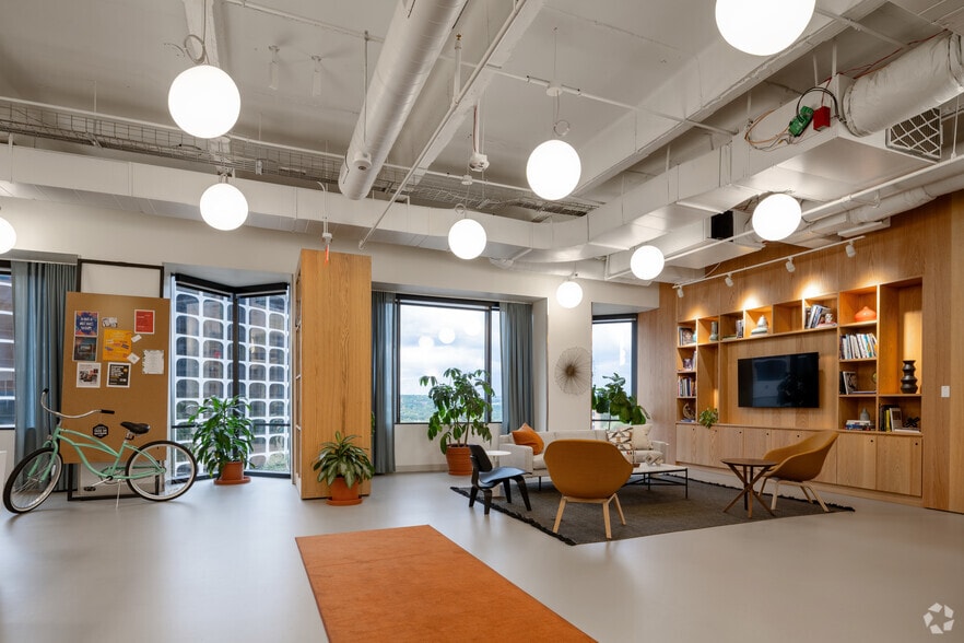 More Photos Of 111 Congress Ave, Austin Office For Lease