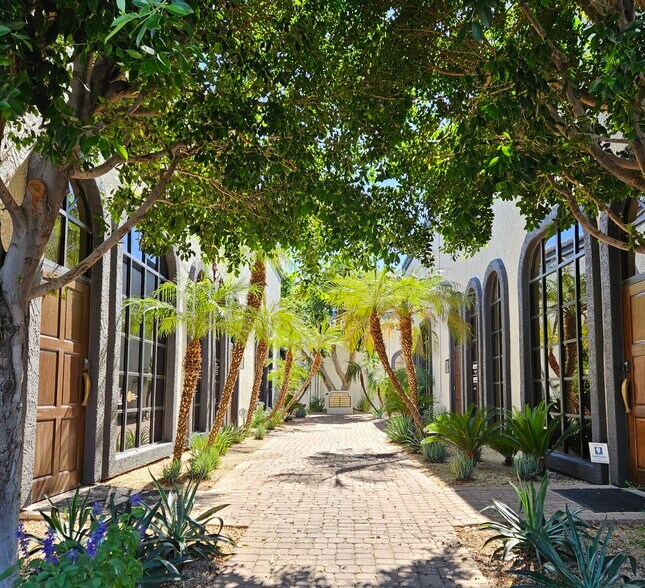 More Photos Of 8160 E Butherus Dr, Scottsdale Office For Lease