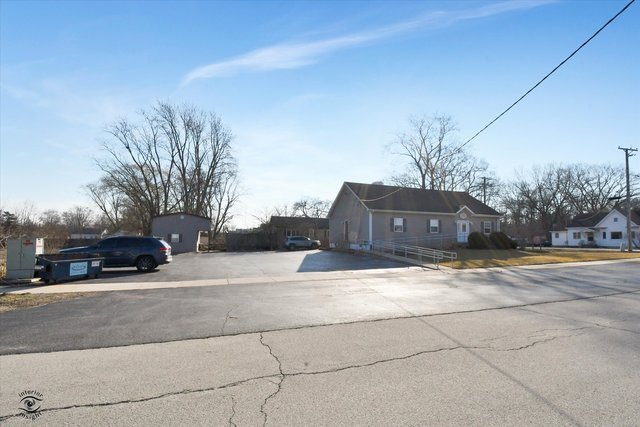 More Photos Of 111 N Lincoln St, Braidwood Storefront Retail Office For Sale