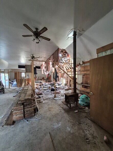 More Photos Of 6718 Midland Trail w, Hines Flex For Sale