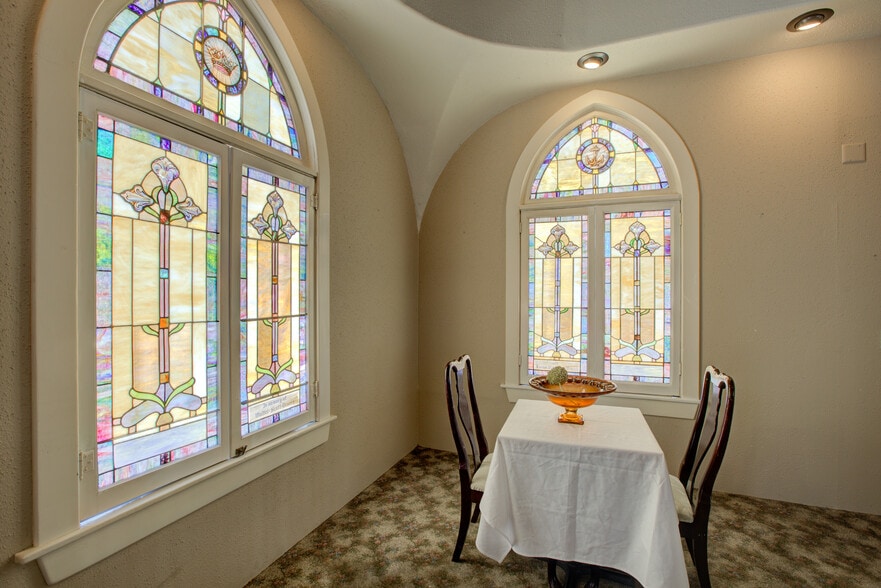 More Photos Of 809 Main Roseburg, Roseburg Lodge Meeting Hall For Sale