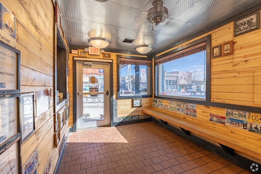 More Photos Of 401 W Cedar St, Rawlins Restaurant For Sale