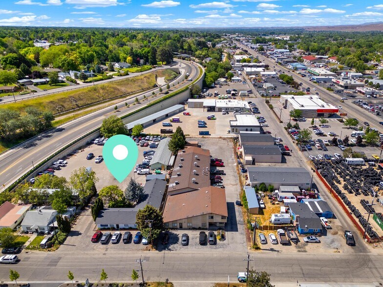 More Photos Of 114 W 43rd St, Garden City Warehouse For Sale