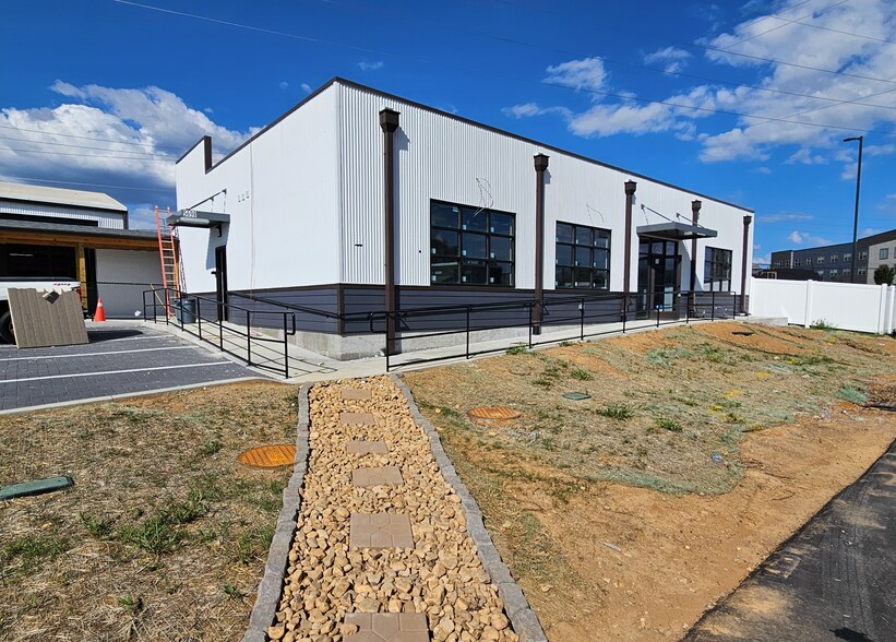 Primary Photo Of 5696 Ohio Ave, Nashville Storefront Retail Office For Lease