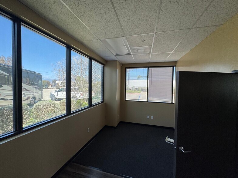 More Photos Of 15033 Slover Ave, Fontana Land For Lease