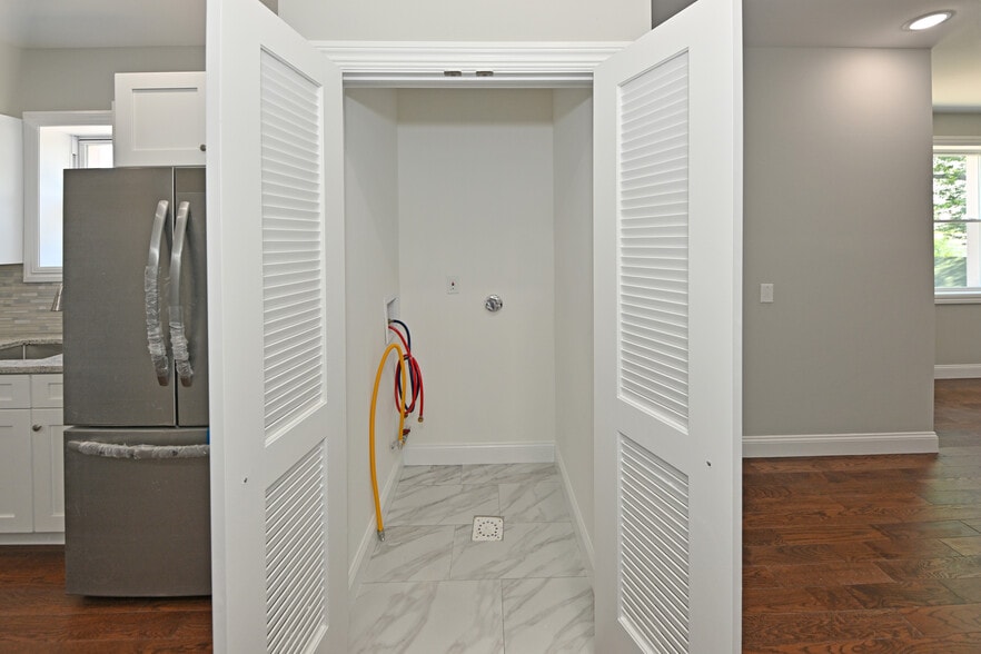 More Photos Of 59 Lincoln Ave, Fair Lawn Office Residential For Sale