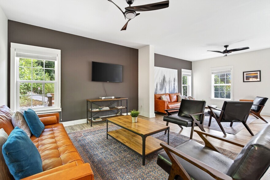 More Photos Of 8026 Buck Creek Rd, Marion Apartments For Sale