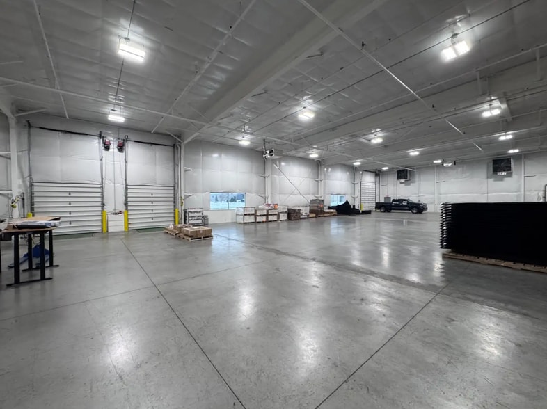 More Photos Of 1900 Lamar Ct, Holland Industrial For Lease