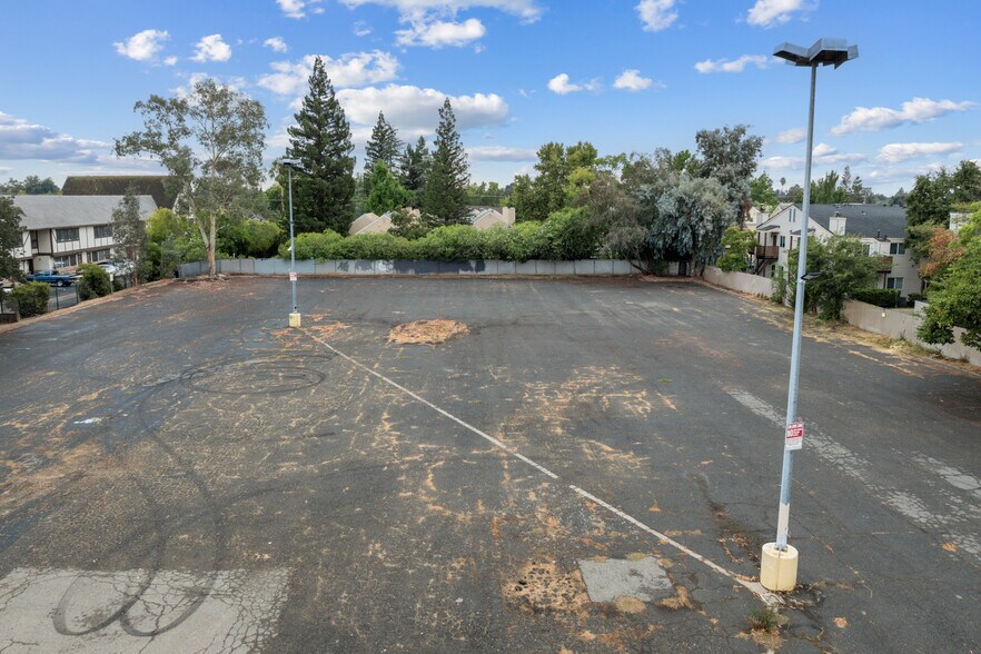 More Photos Of 8501 Auburn Blvd, Citrus Heights Freestanding For Sale