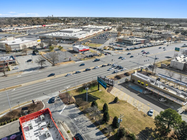 More Photos Of 5900 E Virginia Beach Blvd, Norfolk Unknown For Lease