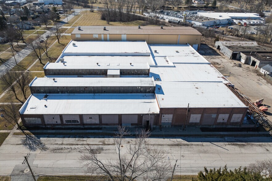 More Photos Of 525 W Sixth St, Perrysburg Manufacturing For Lease
