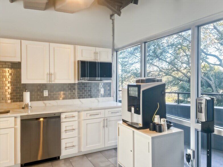More Photos Of 2300 Marsh Point Rd, Neptune Beach Coworking Space