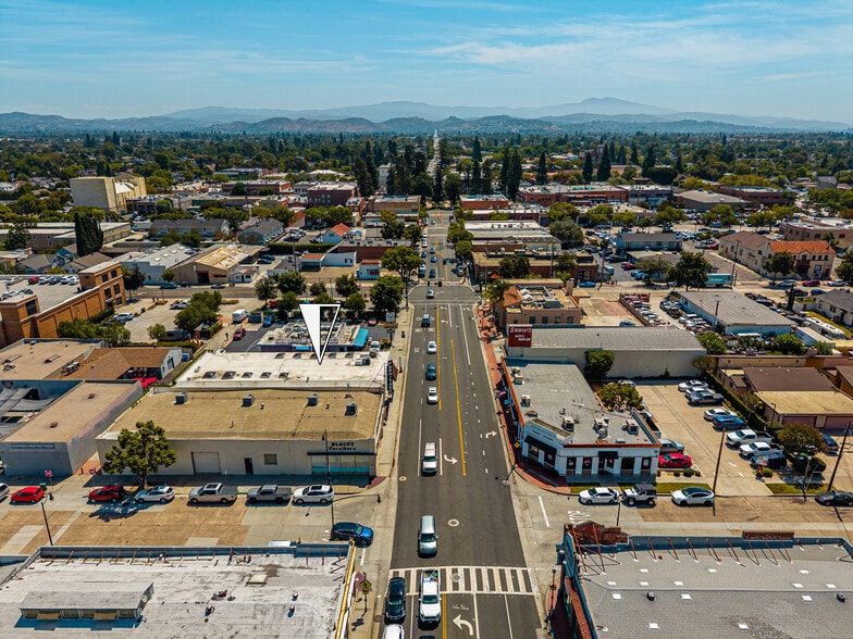 More Photos Of 321 W Chapman Ave, Orange Office For Lease