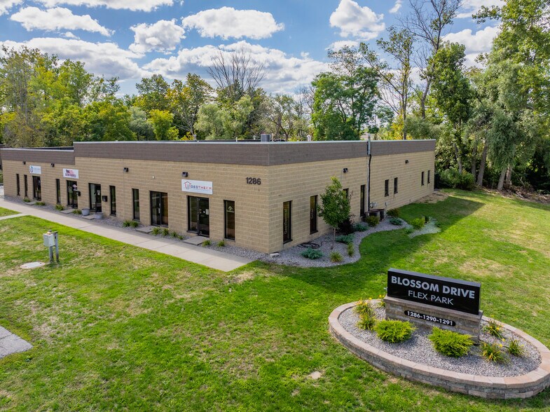 More Photos Of 1286 Blossom Dr, Victor Medical For Lease