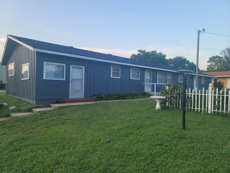 More Photos Of 277 Cheyenne Ave, Langley Apartments For Sale